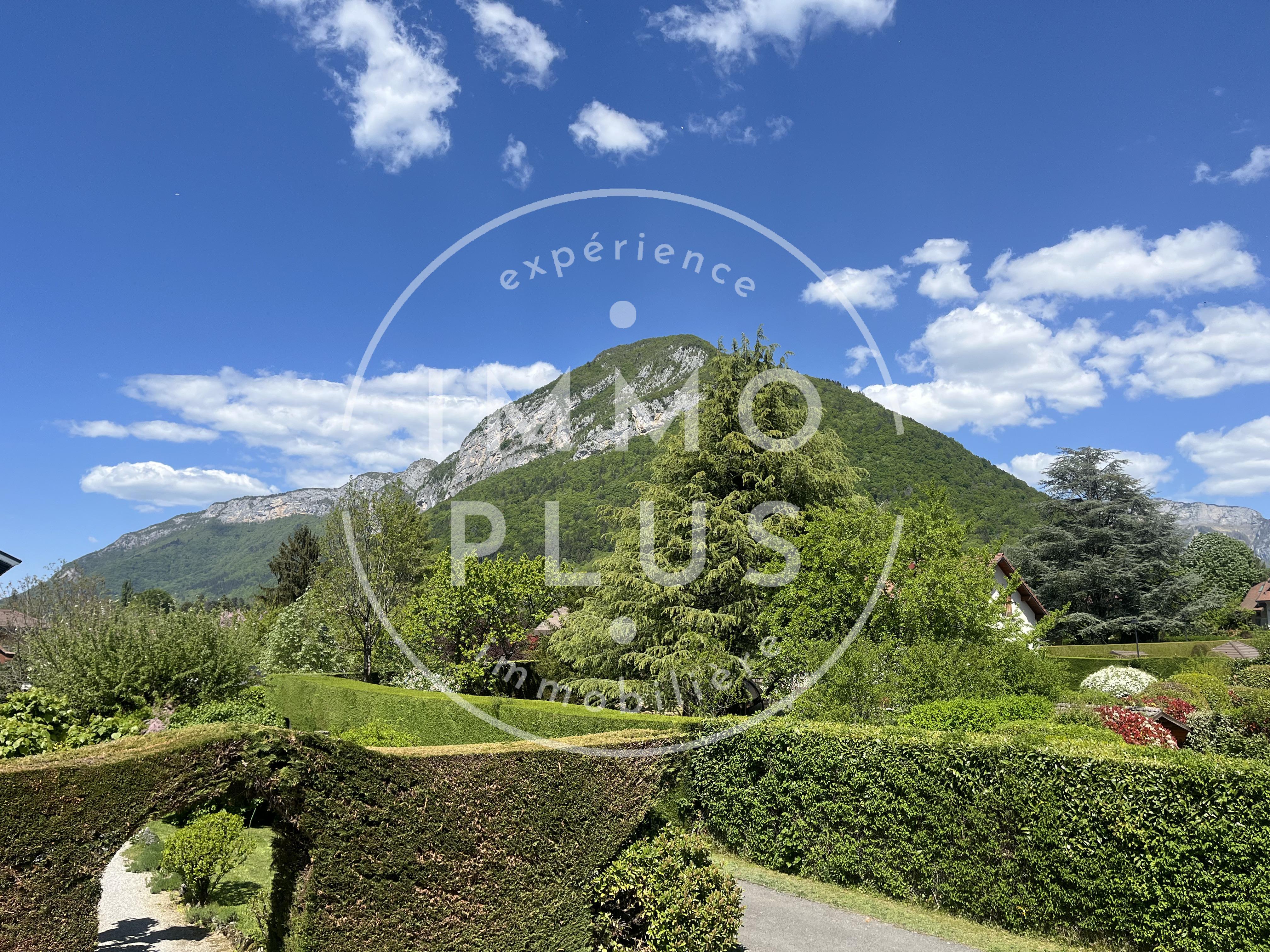 Photo Maison individuelle à 200 mètres du lac – Secteur résidentiel et recherché