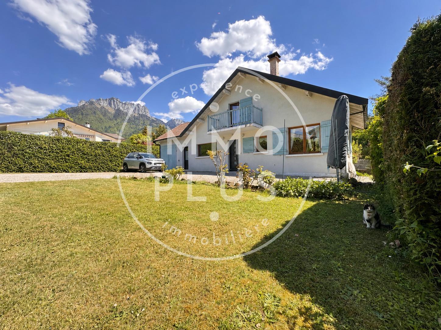 Photo Maison individuelle à 200 mètres du lac – Secteur résidentiel et recherché
