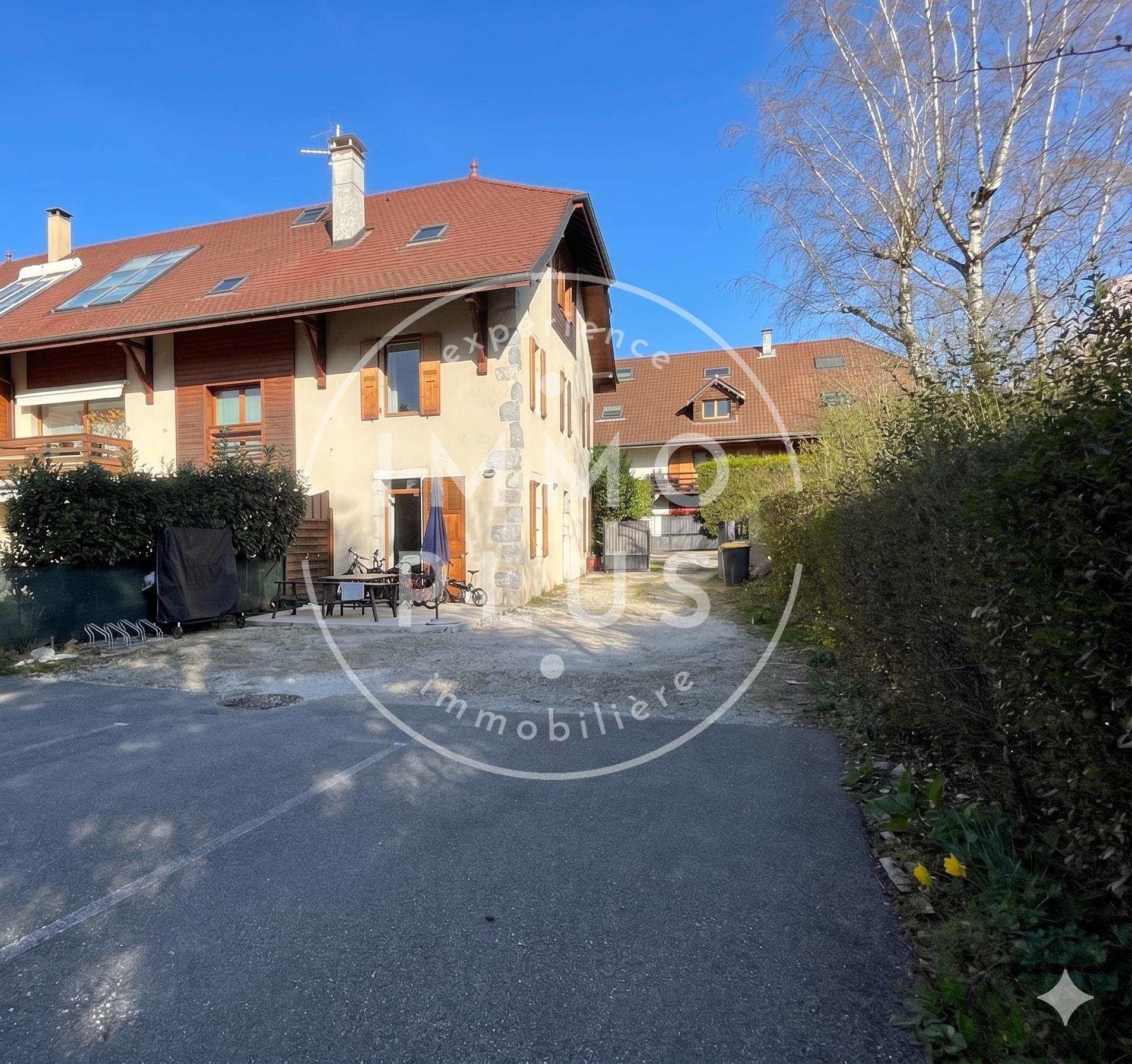 Photo Magnifique maison mitoyenne de 4 chambres