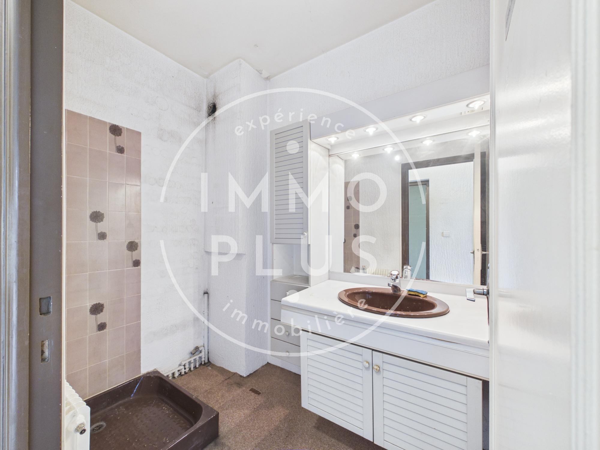 Photo **Appartement de 4 pièces en vente dans un quartier prisé d'Annecy-Le-Vieux**