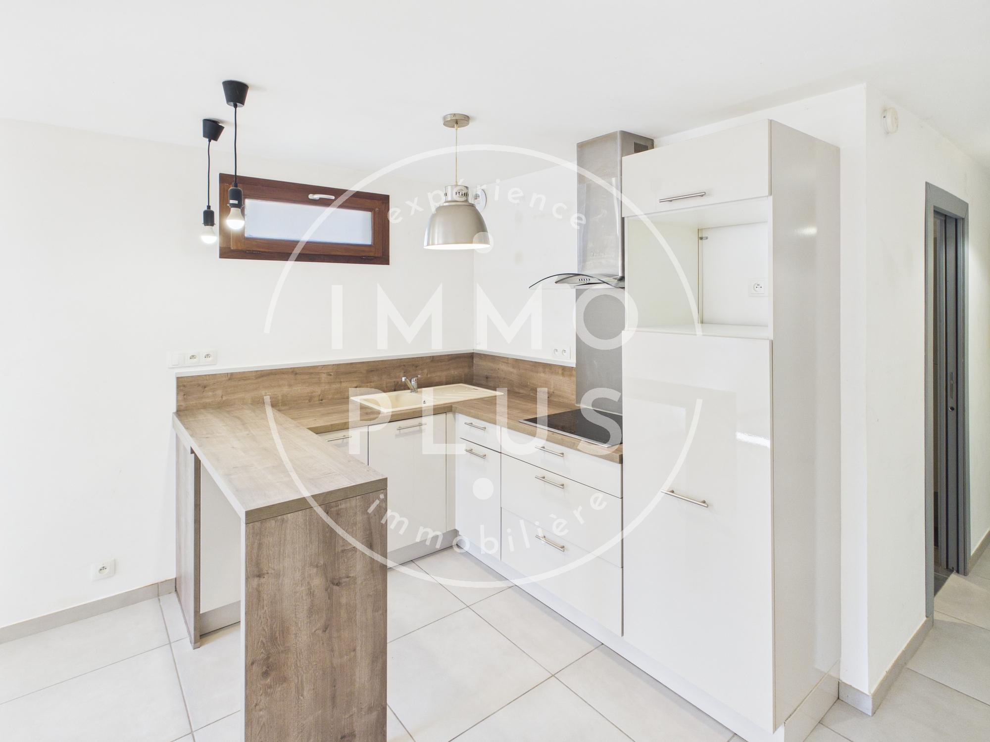 Photo Cran-Gevrier Vert Bois: Studio rénové.