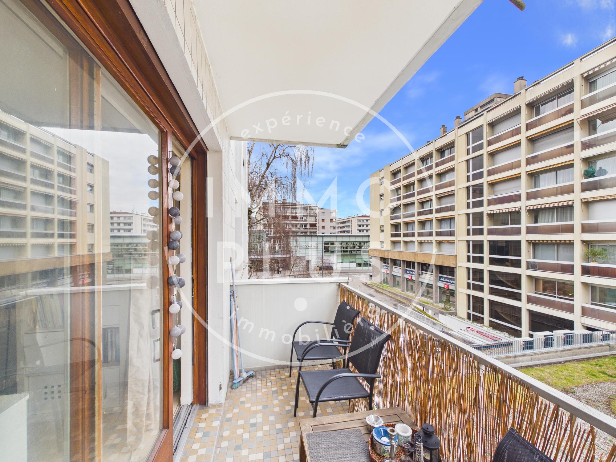 Photo ANNECY CENTRE-VILLE - A 2 PAS DU CENTRE COMMERCIAL COURIER.