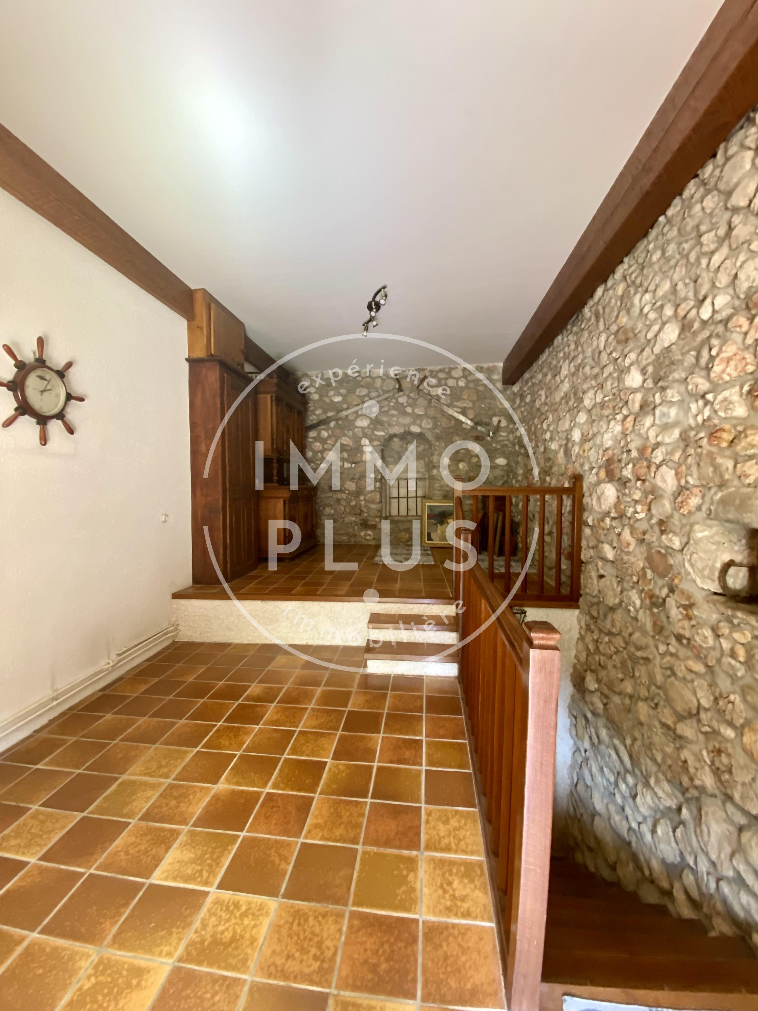 Photo Location Maison 6 pièces 279,05 m&sup2;