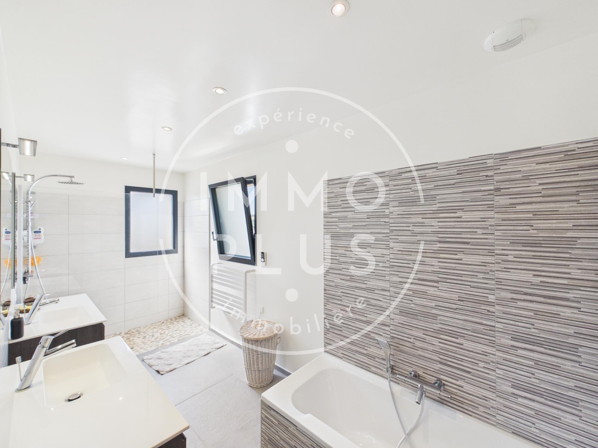 Photo SAINT MARTIN BELLEVUE- VILLA CONTEMPORAINE D'EXCEPTION