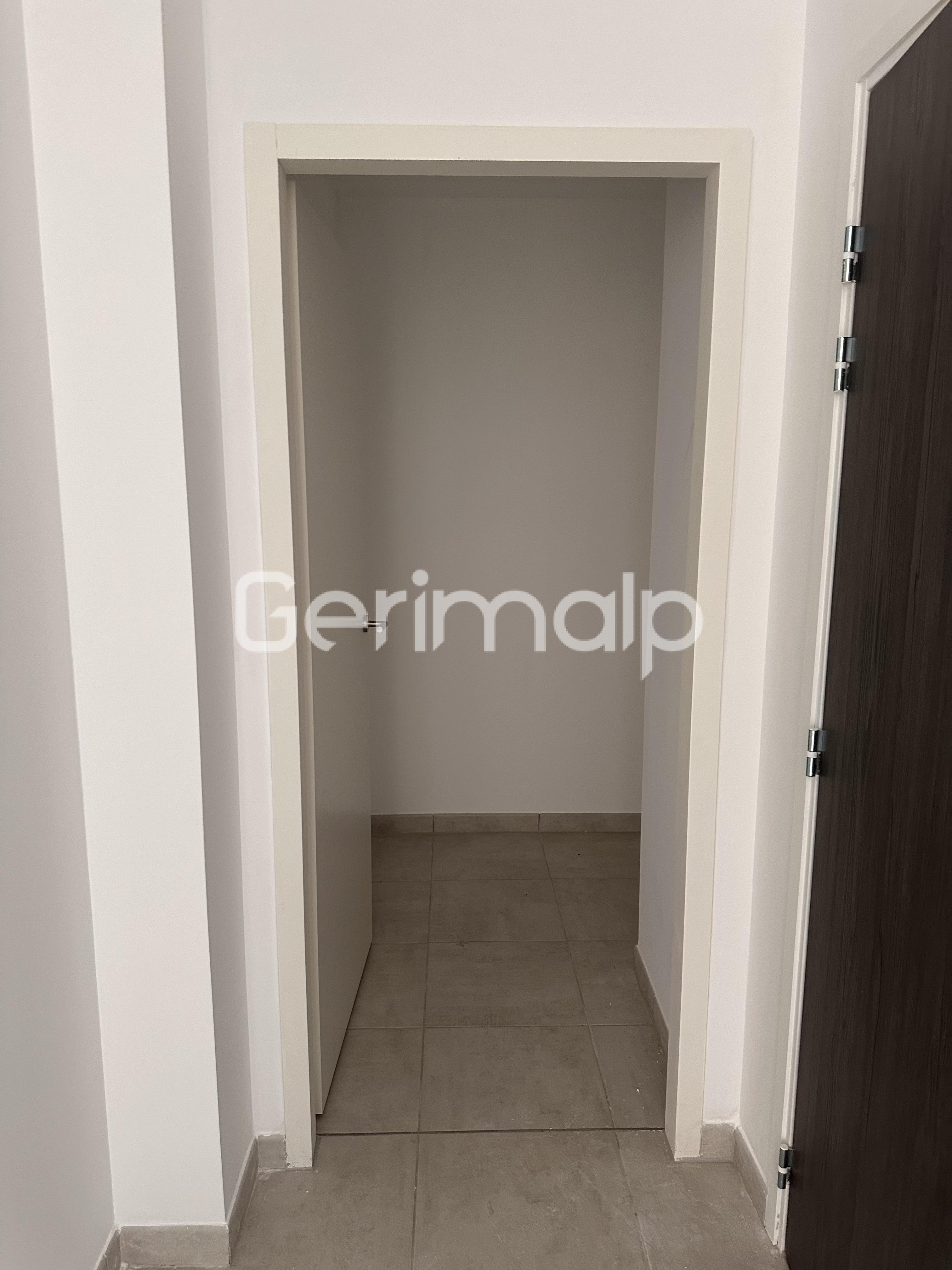 Photo Vente Appartement 4 pièces 90 m&sup2;