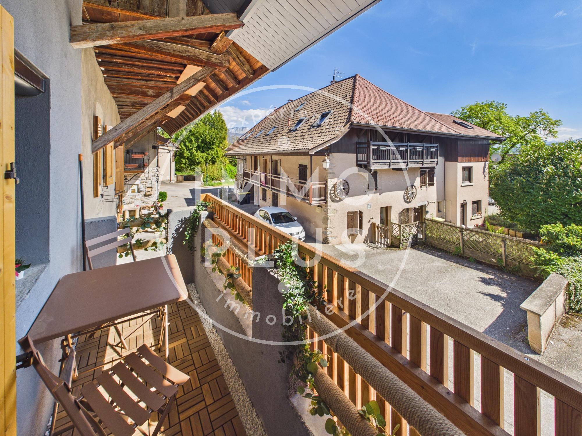 Photo A PRINGY-PROMERY- Espace, lumière et originalité : triplex 210 m² avec jardin indépendant