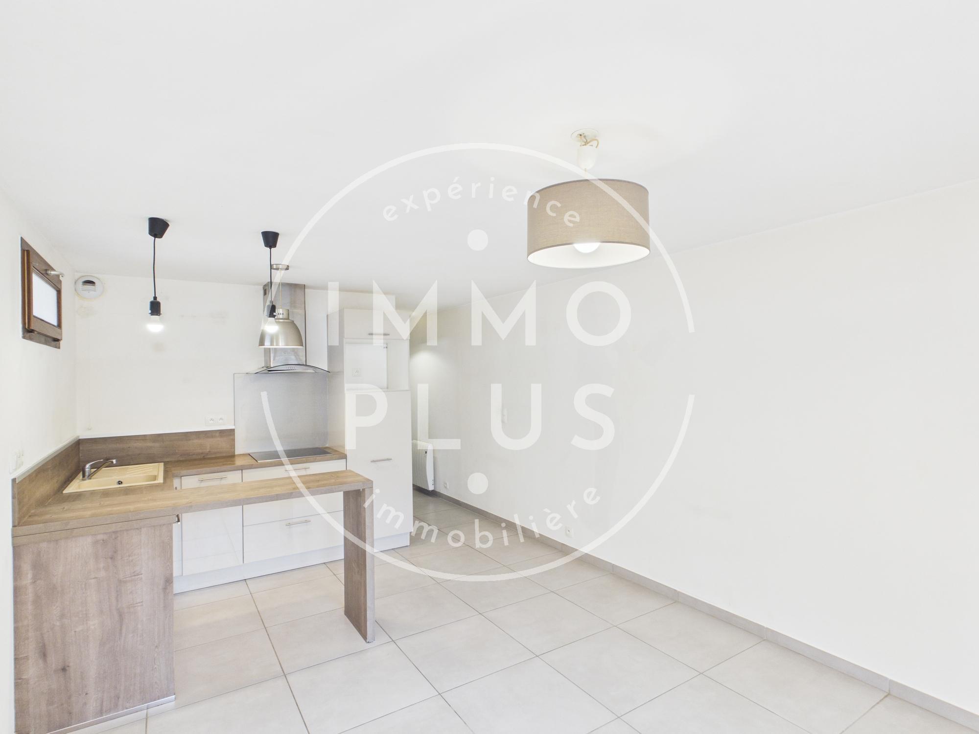 Photo Cran-Gevrier Vert Bois: Studio rénové.