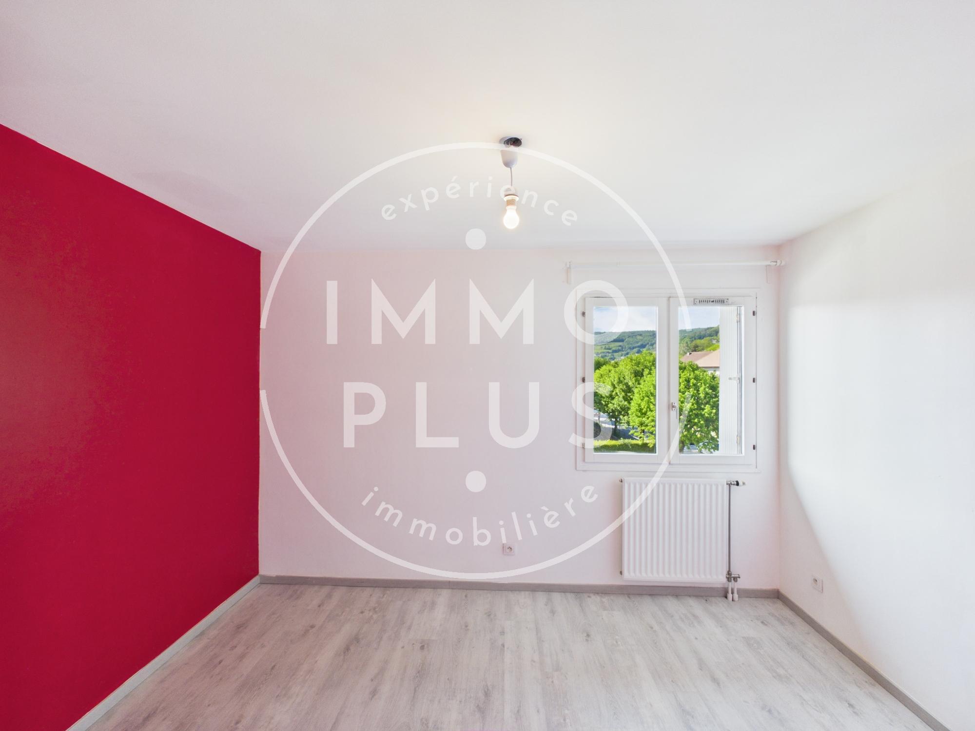 Photo A Épagny, T4 duplex avec terrasse et fort potentiel